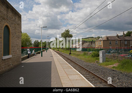 Glossop Bahnhof im Peak district Stockfoto