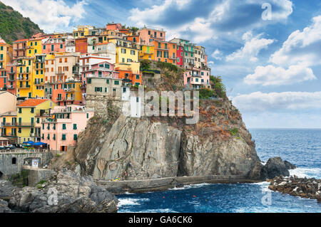 Bunte Häuser in Manarola, Cinqueterre Italien. Stockfoto