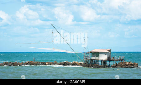 Angeln-Hütte in das Meer, Marina di Pisa Italien. Stockfoto