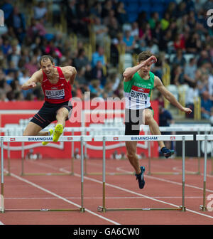 Birmingham 25. Juni 2016, Rhys Williams   Tom Burtoncompete in 400 m Hürde Herrenfinale tagsüber drei der Briten Stockfoto
