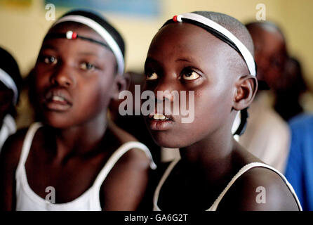 Kinder im Waisenhaus „Lass die kleinen Kinder zu mir kommen“ in der Nähe der Stadt Butanre in Ruanda. Stockfoto