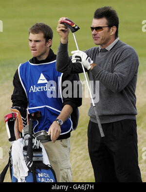 Golf - The Senior British Open Championship - Tag Zwei - Muirfield. Nick Faldo aus England am 10. Während der Senior British Open Championship in Muirfield, East Lothian, Schottland. Stockfoto