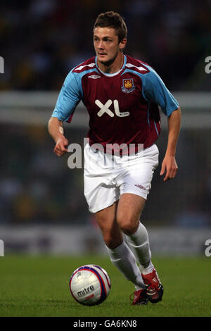 Fußball - freundlich - Norwich City / West Ham United - Carrow Road. George McCartney, West Ham United Stockfoto