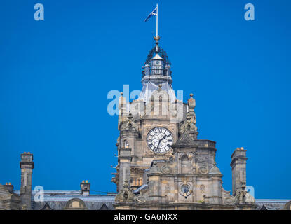 Edinburgh ist hügelig Hauptstadt Schottlands Stockfoto