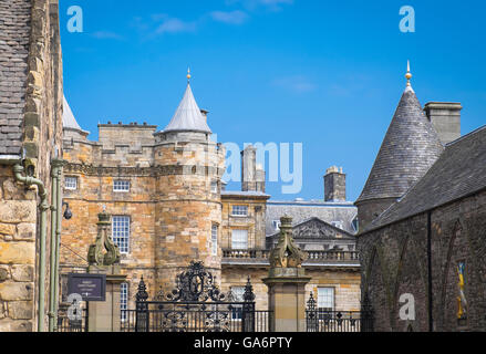 Holyrood Palace in Edinburgh im hügeligen Hauptstadt Schottlands Stockfoto