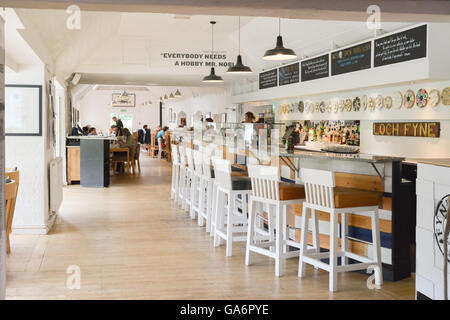 Loch Fyne Austern - Interieur des Restaurant und Oyster Bar - Loch Fyne, Argyll and Bute, Scotland, UK Stockfoto