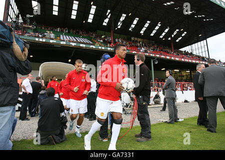 Der Neuzugang von Manchester United, Nani, während des Freundschaftsspiel im Oval in Belfast. Stockfoto