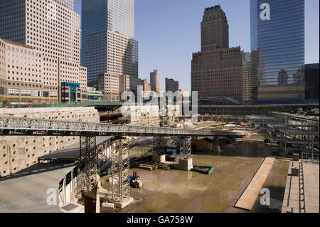 27. April 2006 - New York City, NY - Baustelle am Ground Zero, am ersten Tag der Bau des Freedom Tower. Stockfoto