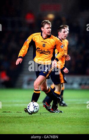 Fußball - FA Barclaycard Premiership - Southampton / Liverpool. Stephane Henchoz, Liverpool Stockfoto