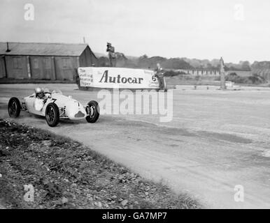 Motorsport - Goodwood. Stirling Moss im Einsatz in einem Cooper 500. Stockfoto