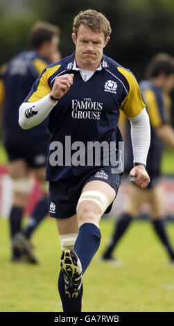 Schottlands Jason White während einer Trainingseinheit auf den Back Pitches in Murrayfield, Edinburgh. Stockfoto