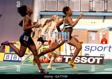 Leichtathletik - Norwich Union AAA Indoor Championships - Cardiff. Tissot-Beschilderung. Stockfoto