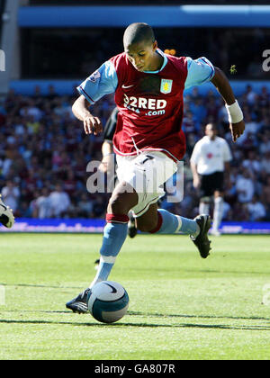 Aston Villa Ashley Young bei Barclays Premier League Begegnung gegen Fulham im Villa Park. Samstag, 25. August 2007 finden Sie unter PA Geschichte. Bildnachweis sollte lauten: David Jones/PA Stockfoto