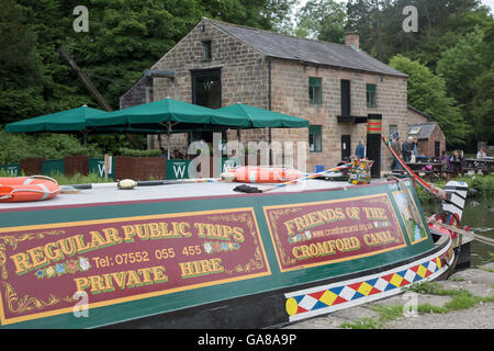 Freunde von Cromford Kanal Barge, Wheatcroft Wharf, Peak District; Derbyshire; England; UK Stockfoto