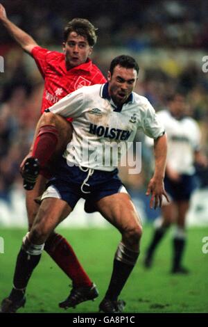 JASON CUNDY TOTTENHAM HOTSPUR UND IAN WOAN NOTTINGHAM FOREST Stockfoto