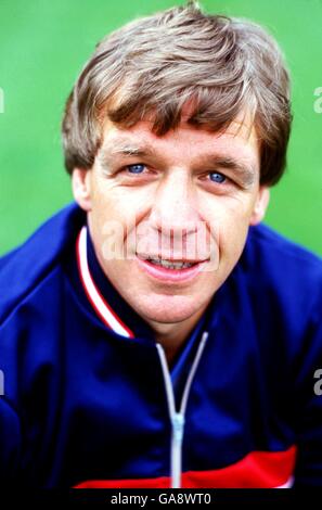 Fußball - Football League Division One - Aston Villa Photocall. Graham Turner, Manager der Aston Villa Stockfoto