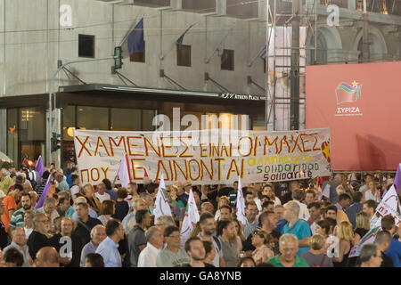 Athen, 18. September 2015. Menschen die Rede von Alexis Tsipras der Premierminister von Griechenland. Stockfoto