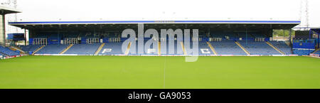 Eine Gesamtansicht des Fratton Park, der Heimat von Portsmouth, zeigt die Nordtribüne aus der Director's Box. Bilddatum: Mittwoch, 22. August 2007. Bildnachweis sollte lauten: Chris Ison/PA Wire. Stockfoto