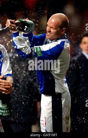 Fußball - Worthington Cup - Finale - Tottenham Hotspur gegen Blackburn Rovers. Henning Berg von Blackburn Rovers feiert den Sieg Stockfoto