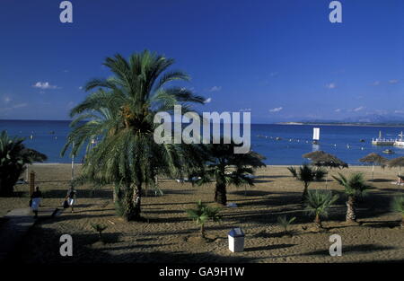 ein Strand in der Stadt Latakia am Mittelmeer in Syrien im Nahen Osten Stockfoto