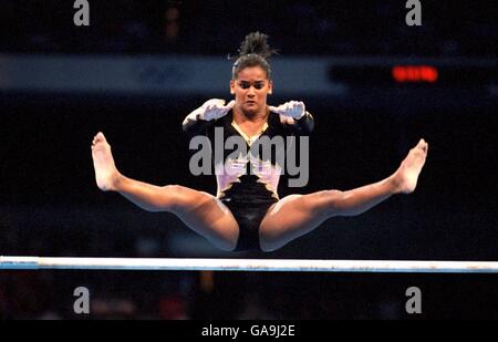 Olympische Spiele 2000 in Sydney - Gymnastik - Rundum-Frauen - Finale. Nelly Ramassamy, Frankreich Stockfoto