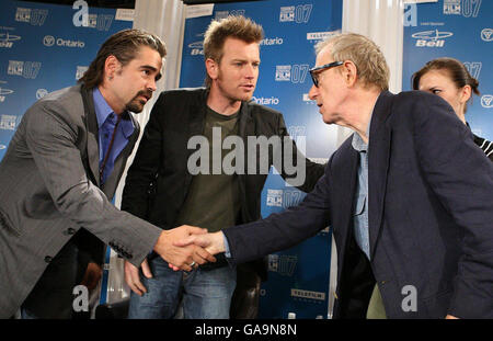 Colin Farrell, Ewan McGregor und Woody Allen bei einer Pressekonferenz für ihren neuen Film 'Cassandra's Dreams', im Sutton Hotel während des Toronto International Film Festival, Kanada. DRÜCKEN SIE ASSCIATION Photo. Bilddatum: Mittwoch, 12. September 2007. Das Foto sollte lauten: Ian West/PA Wire Stockfoto