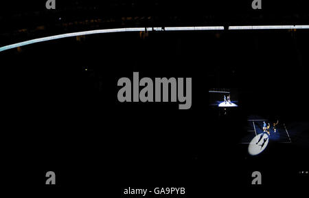 Ein Überblick über den britischen Andy Murray in Aktion während des Betfair Turbo Tennis-Spiels in der O2 Arena, London. Stockfoto