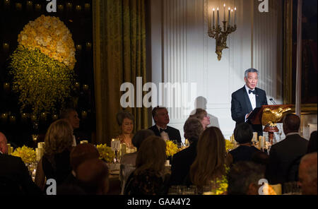Washington, uns. 5. Januar 2012. Premierminister Lee Hsien Loong von Singapur macht Bemerkungen bei der State Dinner im East Room des weißen Hauses in Washington, DC auf Dienstag, 2. August 2016. Foto von Leigh Vogel/UPI Credit: Leigh Vogel/Pool über CNP - NO WIRE SERVICE - © Dpa/Alamy Live-Nachrichten Stockfoto