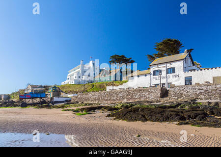 Art-deco-Stil Hotel und historische Sardelle Gasthaus aus dem Jahre 1336 auf Burgh Island, South Devon, England, UK Stockfoto