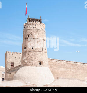 Al Fahidi Fort (1787), beherbergt das Dubai Museum und ältesten Gebäude der Stadt. Dubai, Vereinigte Arabische Emirate. Stockfoto