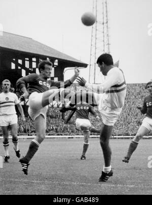 Fußball - Welt Cup England 66 - Quarter Final - Sowjetunion V Ungarn - Roker Park, Sunderland Stockfoto