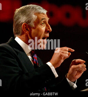 Justizminister und Lord Chancellor Jack Straw spricht auf der Labour Party Conference 2007 im Bournemouth International Centre, Dorset. Stockfoto