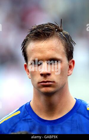 Fußball - FIFA Fußball-Weltmeisterschaft 2002 - Gruppe F - England gegen Schweden. Tobias Linderoth, Schweden Stockfoto