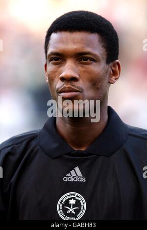 Fußball - FIFA Fußball-Weltmeisterschaft 2002 - Gruppe E - Kamerun gegen Saudi-Arabien. Saudi-Arabiens Torhüter Mohammed Al Deayea Stockfoto