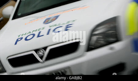 Ergebnisse der Police Performance League-Tabelle. Gesamtansicht eines Wagens der Thames Valley Police. Stockfoto