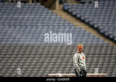 Fußball - UEFA-Europameisterschaft 2008 Qualifikation - Gruppe D - Republik Irland - Deutschland - Training - Croke Park. Steve Staunton, Manager der Republik Irland, während einer Trainingseinheit im Croke Park, Dublin. Stockfoto