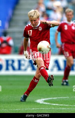 Fußball – FIFA Fußball-Weltmeisterschaft 2002 – Gruppe A – Dänemark – Senegal. Dänemarks Christian Poulsen in Aktion Stockfoto