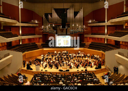 Fußball - PFA-Jubiläums-Event - Halle Orchestra spielt Fußball - Bridgewater Hall Manchester Stockfoto