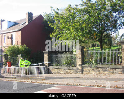 Teenager in den Kopf geschossen Stockfoto