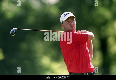 Golf - Victor Chandler British Masters - Zweite Runde. Raymond Russell in Aktion Stockfoto