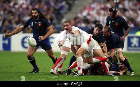 Der englische Phil Vickery spielt beim IRB Rugby World Cup Halbfinale im Stade de France, St Denis, Frankreich, als Scrum Half. Stockfoto