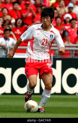 Fußball - FIFA Fußball-Weltmeisterschaft 2002 - Viertelfinale - Spanien / Südkorea. Sung Ji Park, Korea Stockfoto