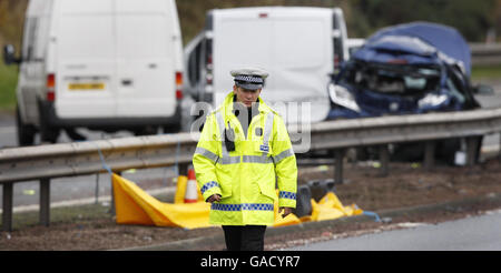 Tödlicher Unfall schließt Schottlands M8 Autobahn Stockfoto