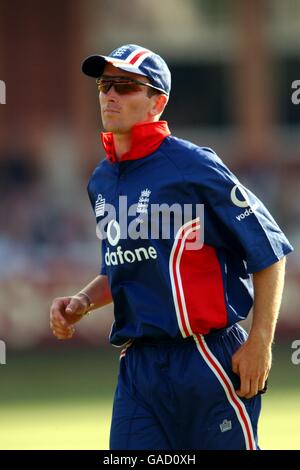 Cricket -NatWest Series - England / Indien. James Kirtley aus England Stockfoto