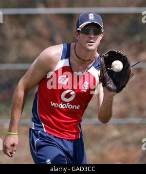 Cricket - England Net Session - Rangiri Dambulla internationalen Cricket-Stadion Stockfoto