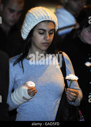 Eine Mahnwache wird von Mitarbeitern und Studenten der Universität Leeds gehalten, um an den ermordeten Studenten Meredith Kercher zu erinnern. Stockfoto