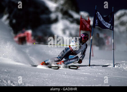 Der Schweizer Hans Pieren tritt in der Mens Downhill an Stockfoto