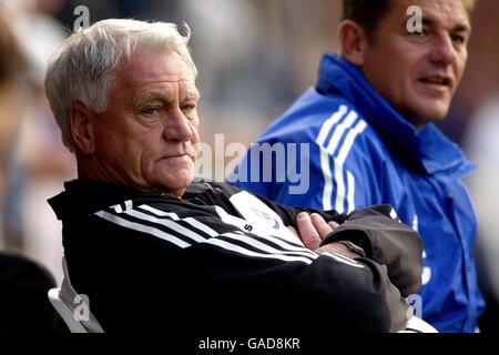 Fußball - freundlich - De Tubanters Enschede / Newcastle United. Sir Bobby Robson, Manager Von Newcastle United Stockfoto