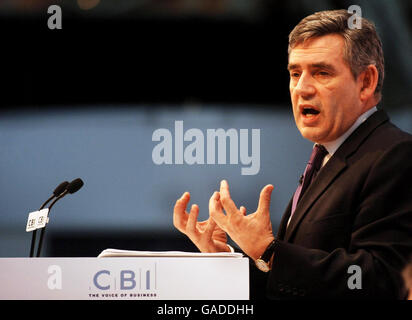 Der Premierminister Gordon Brown während seiner Rede vor dem CBI (Confederation of British Industry), im Designzentrum in Nord-London, heute Morgen. Stockfoto