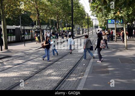 Stadtbahnsystem in den Cours Franklin Roosevelt, Nantes in Westfrankreich. Bild David Jones/PA Stockfoto